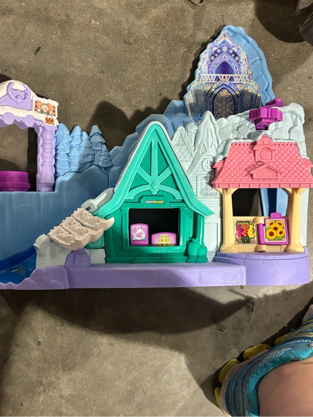 Disney Frozen Arendelle Sledding Adventures Little People